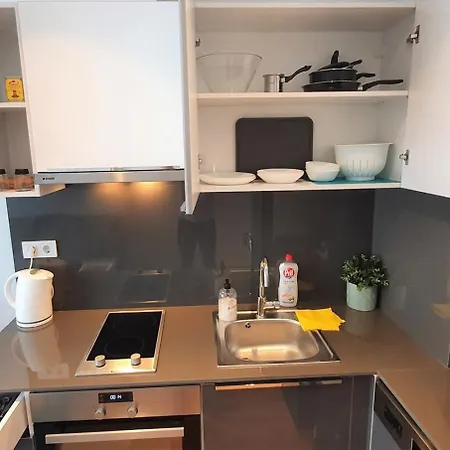 Near Airport Metro 1-bdr Gympool * Istanbul