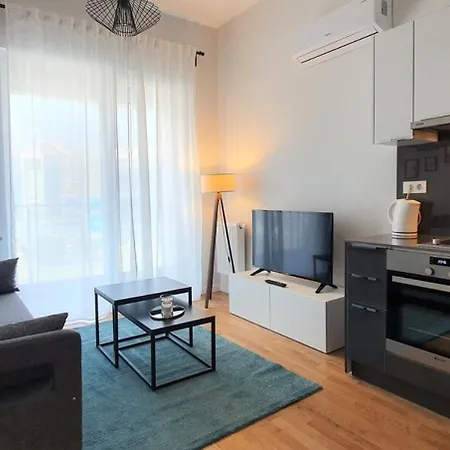 Near Airport Metro 1-bdr Gympool Istanbul