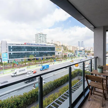 Near Airport Metro 1-bdr Gympool *
